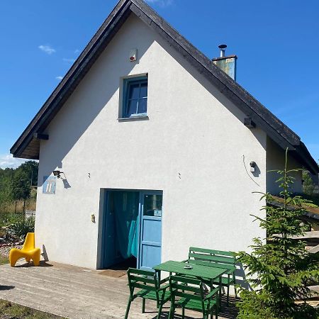 Villa Dom Na Szumiacych Drzew à Debina  Extérieur photo