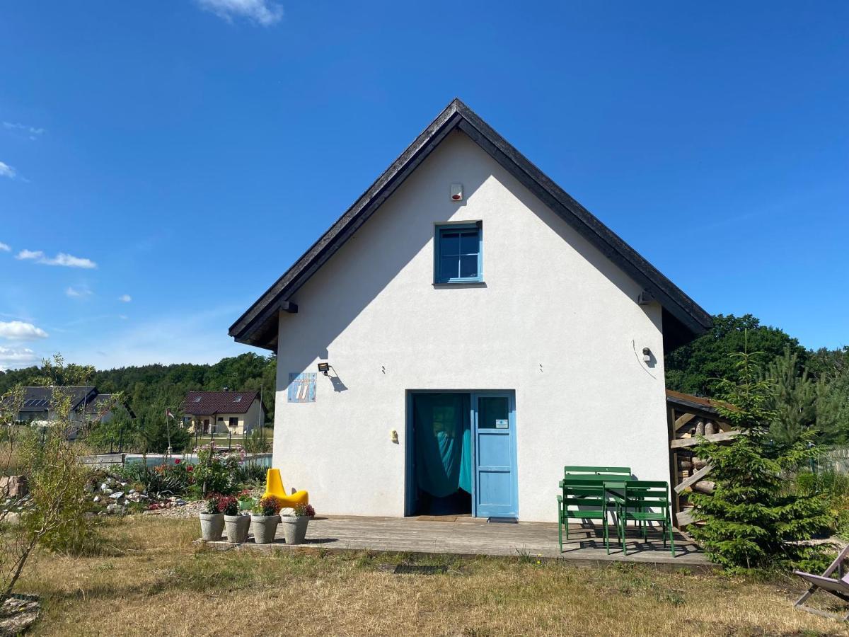 Villa Dom Na Szumiacych Drzew à Debina  Extérieur photo